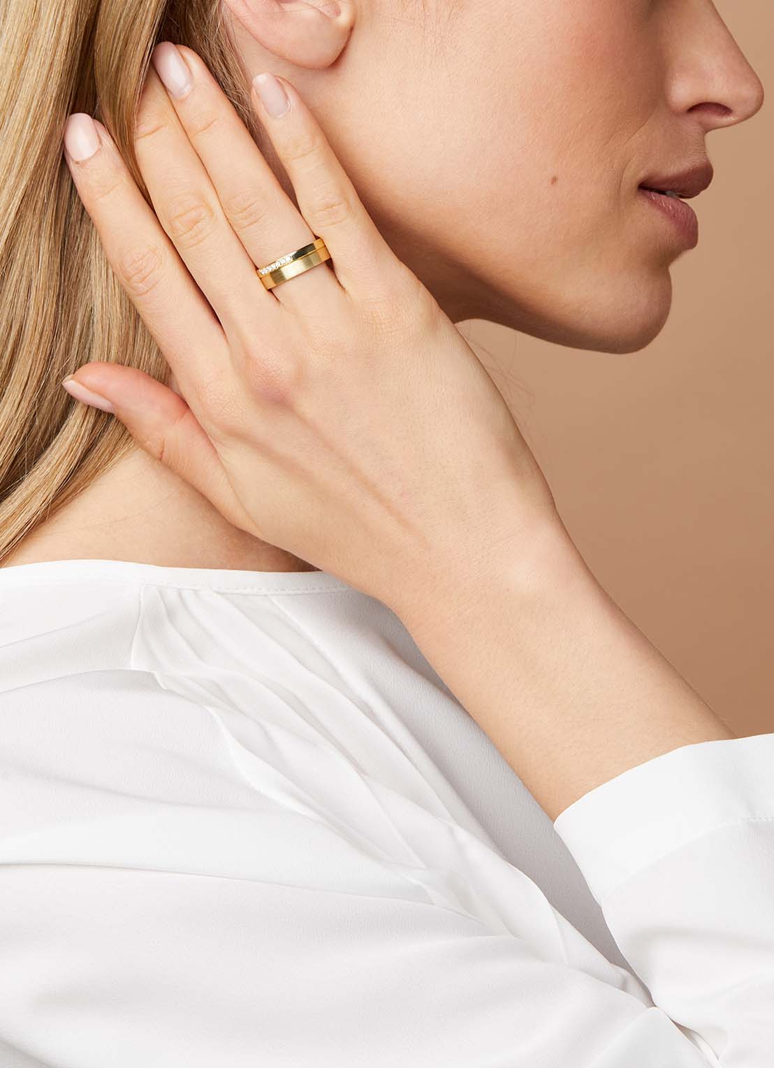 Yellow gold 14 carat wedding ring