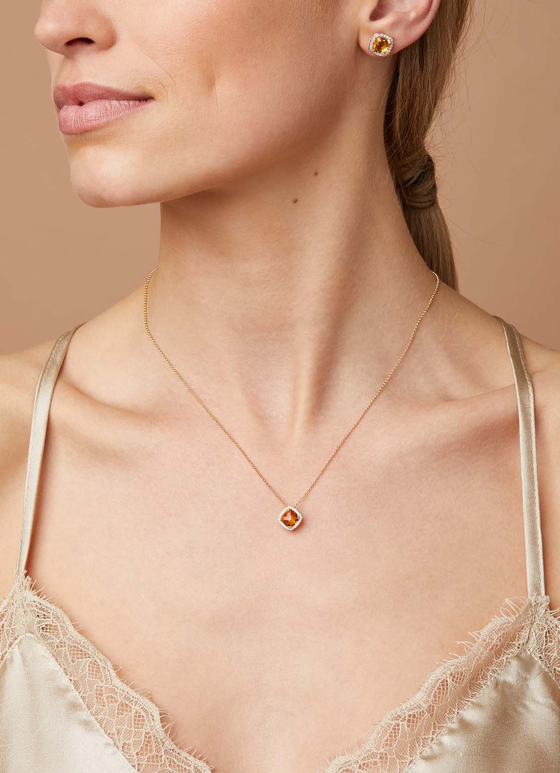 Yellow gold ear jewelry, 3.32 CT Citrien, Fiësta