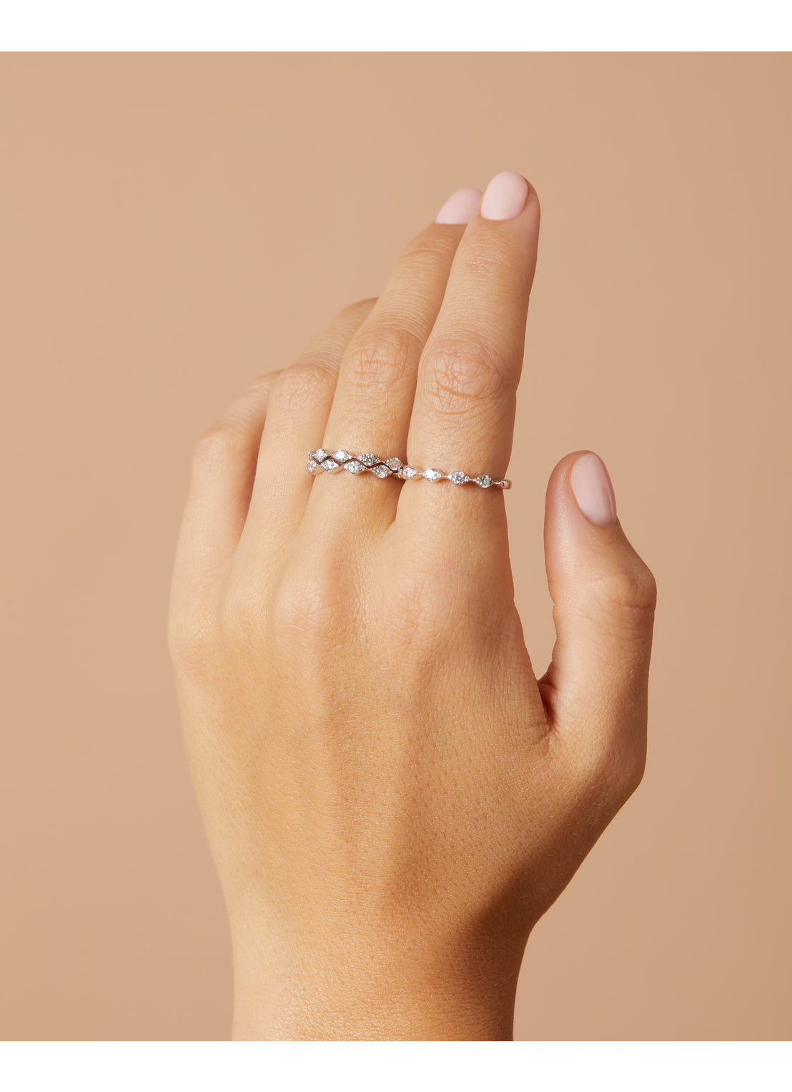 Witgouden ring, 0.24 ct diamant, Caviar