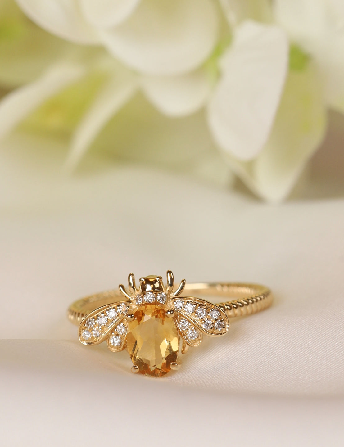 153194QueenBee.jpg