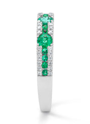 Witgouden ring, 0.57 ct smaragd, Majestic