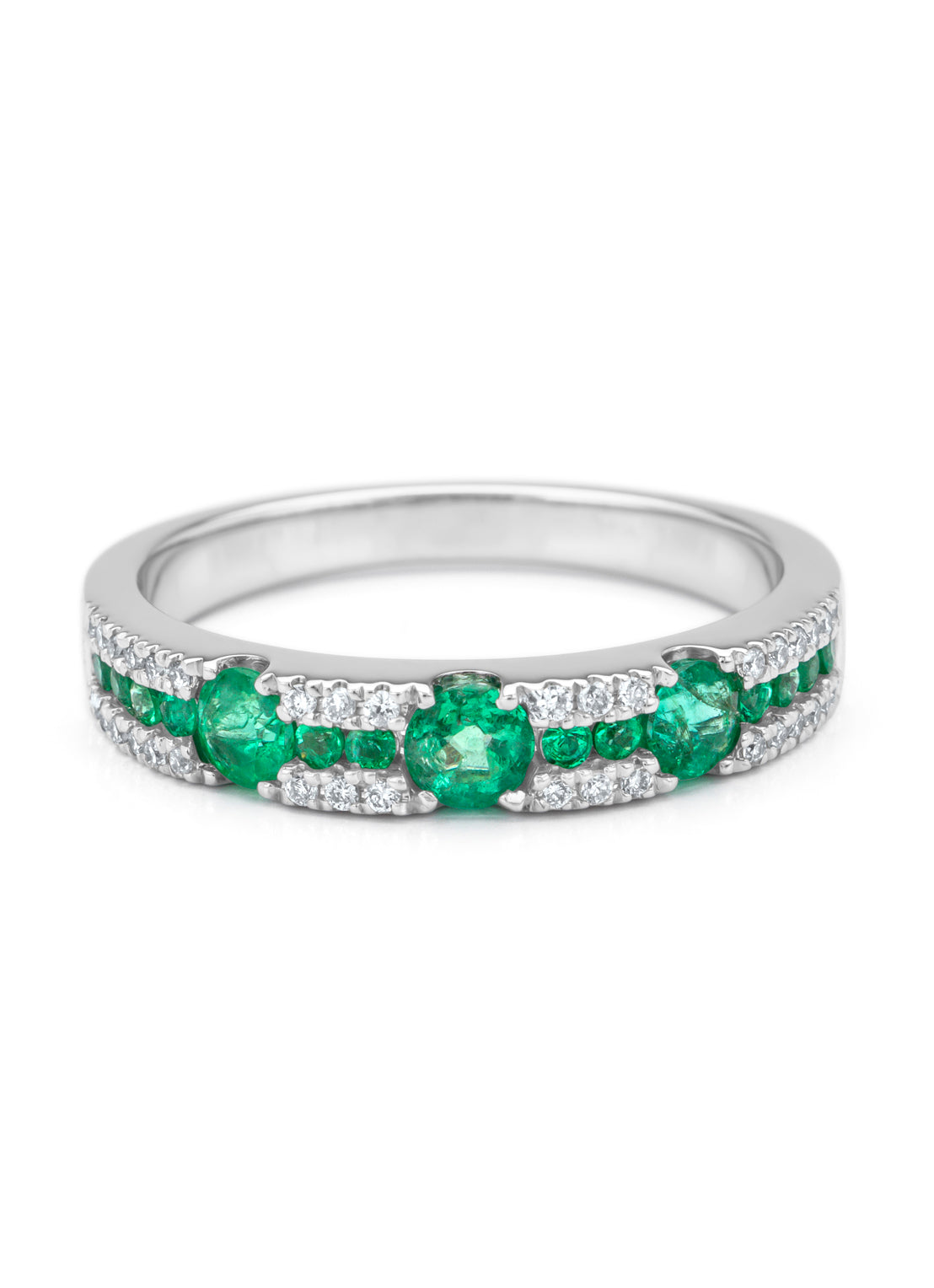 Witgouden ring, 0.57 ct smaragd, Majestic