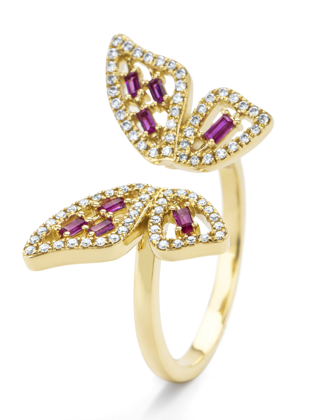 Deze vlinder ring van 14k geelgoud is bezet met 0.19ct roze saffier. Onderdeel van de Butterfly Kisses collectie van Diamond Point.