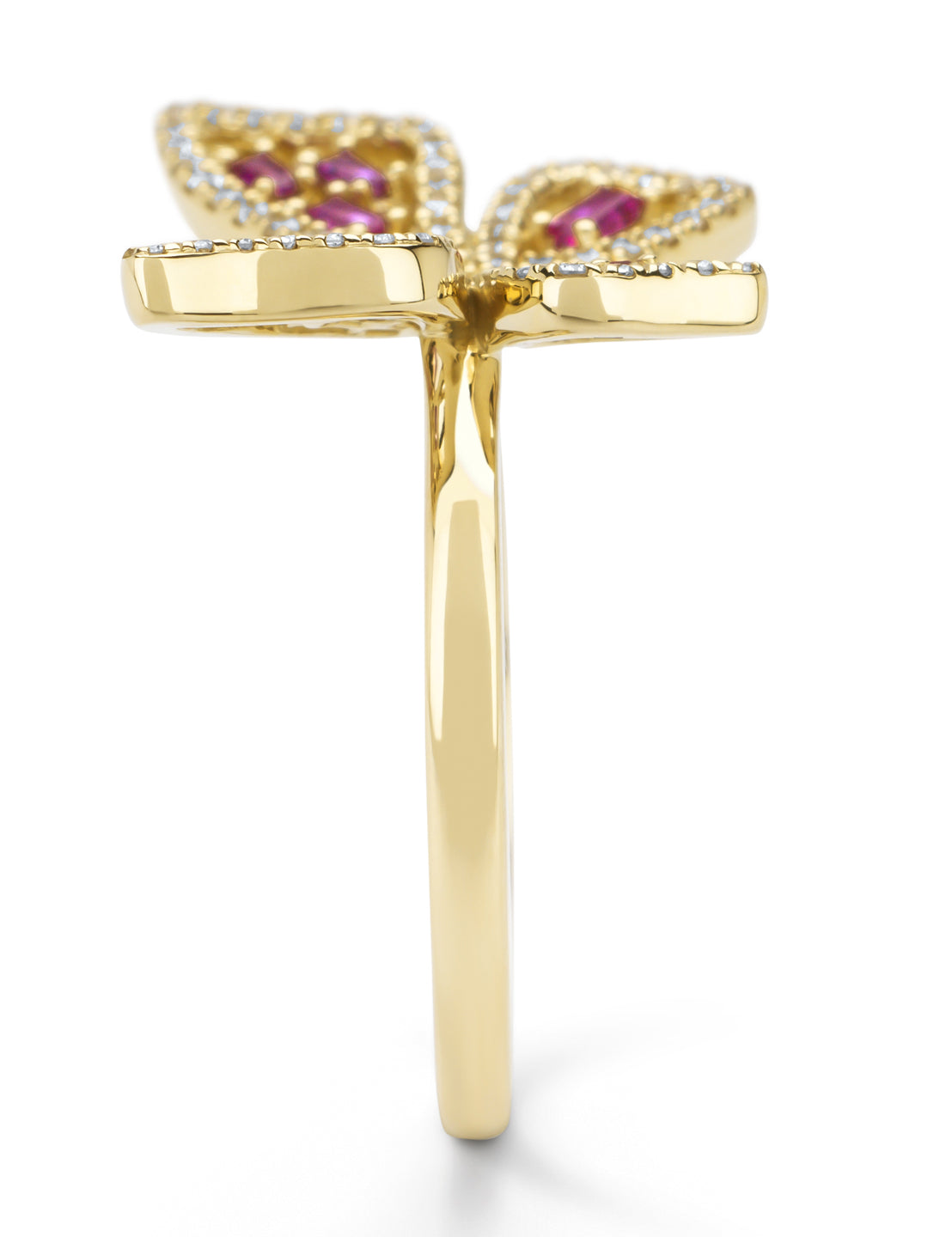 Deze vlinder ring van 14k geelgoud is bezet met 0.19ct roze saffier. Onderdeel van de Butterfly Kisses collectie van Diamond Point.