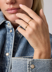 Yellow gold ring marigold