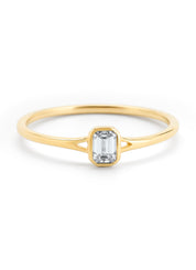 Yellow gold ring, 0.22 ct diamond, Starlight