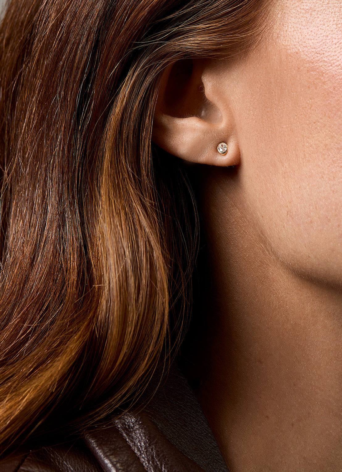 Yellow gold earrings, 0.23 ct diamond, Starlight