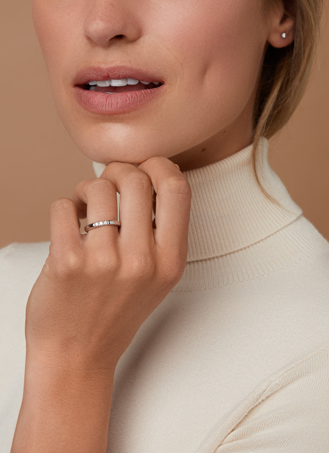 Witgouden alliance ring, 0.09 ct diamant, Groeibriljant