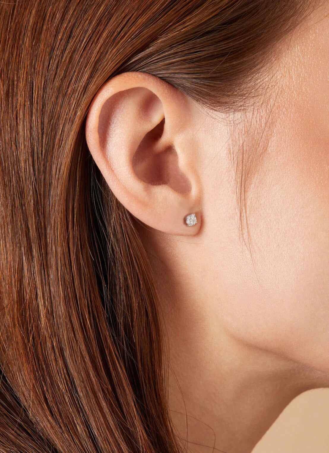 White gold earring 14 carat, 0.18 ct diamond, Enchanted