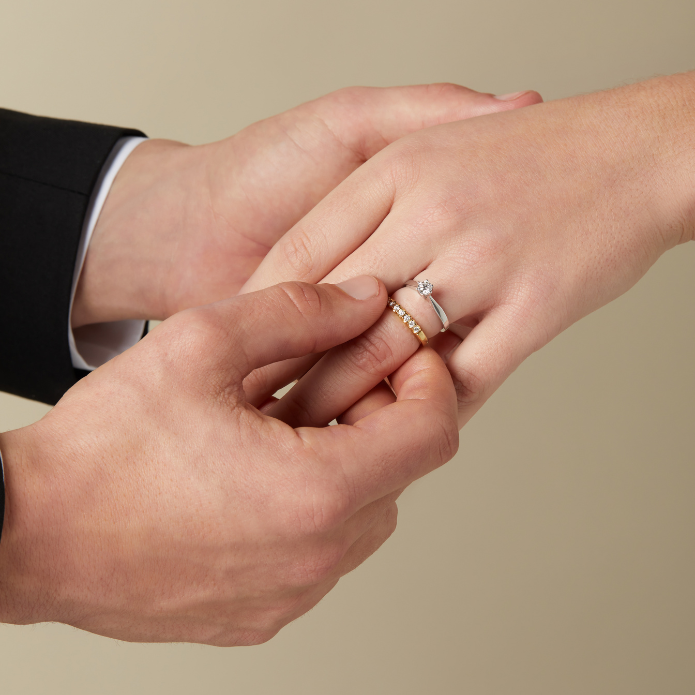 Verlovingsring en trouwring: aan welke hand draag je ze?