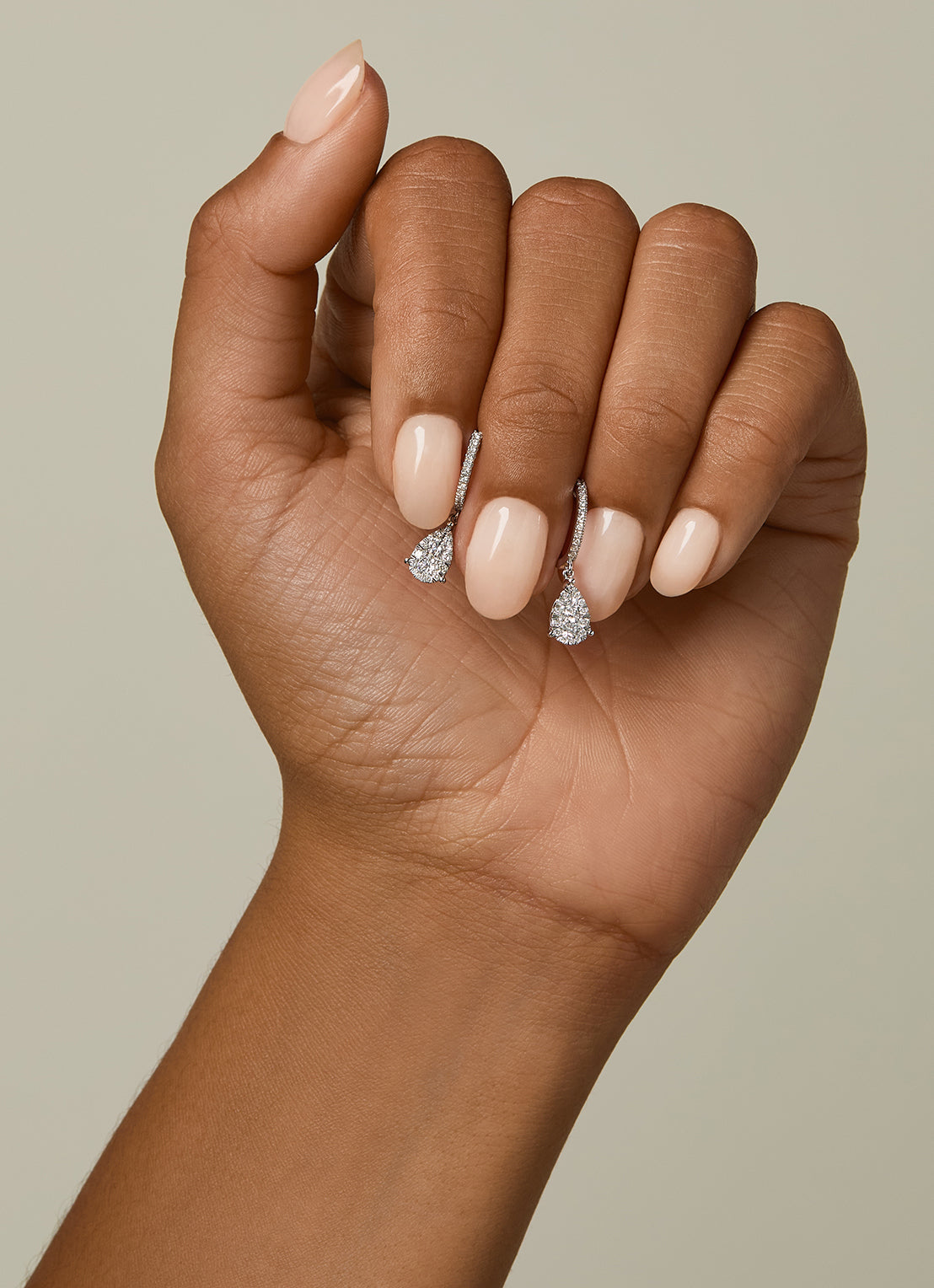 Witgouden oorsieraden, 0.45 ct diamant, Enchanted