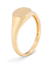 Yellow gold signet ring Timeless Treasures