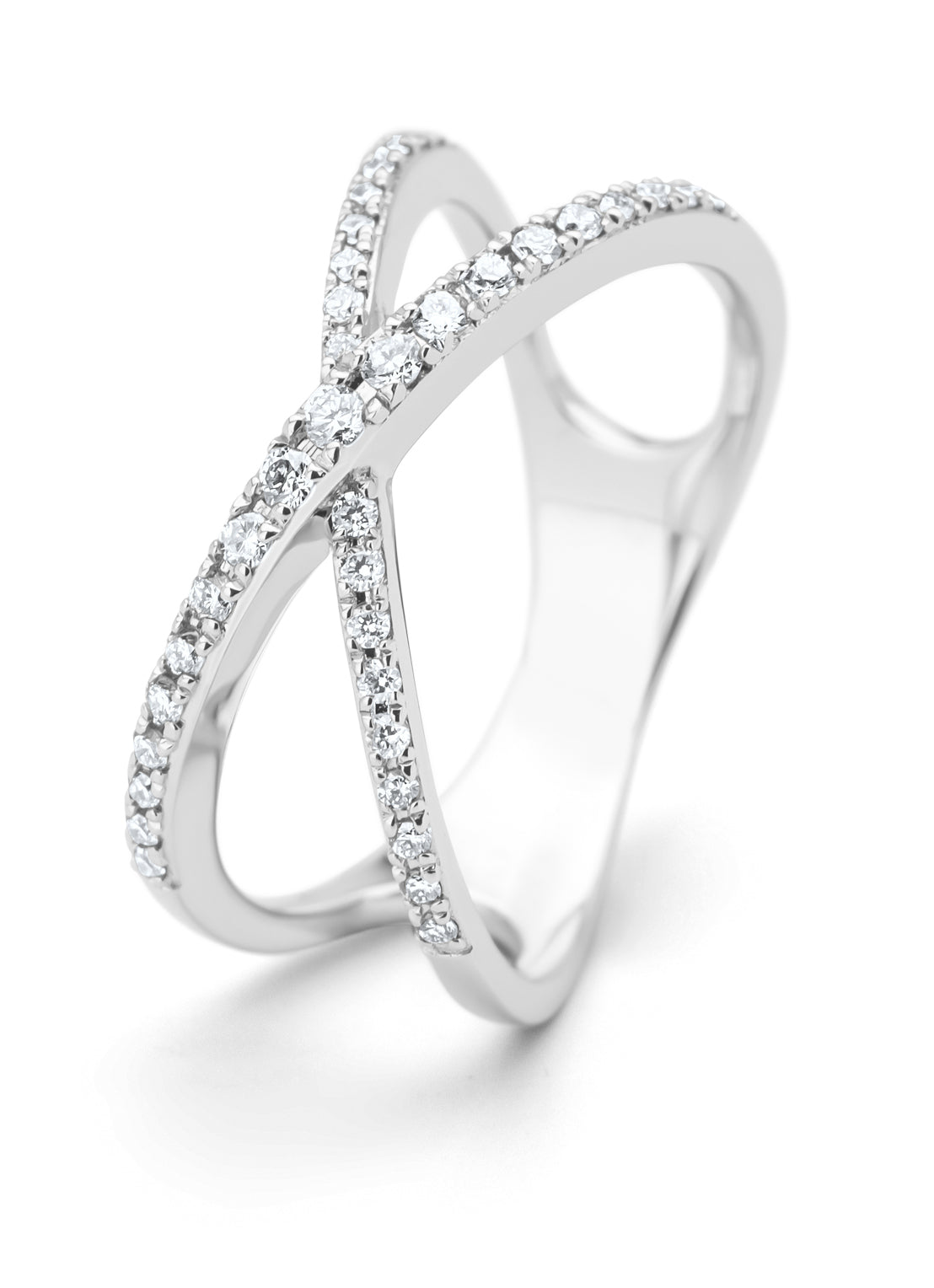 White gold ring, 0.25 ct diamond, like a star