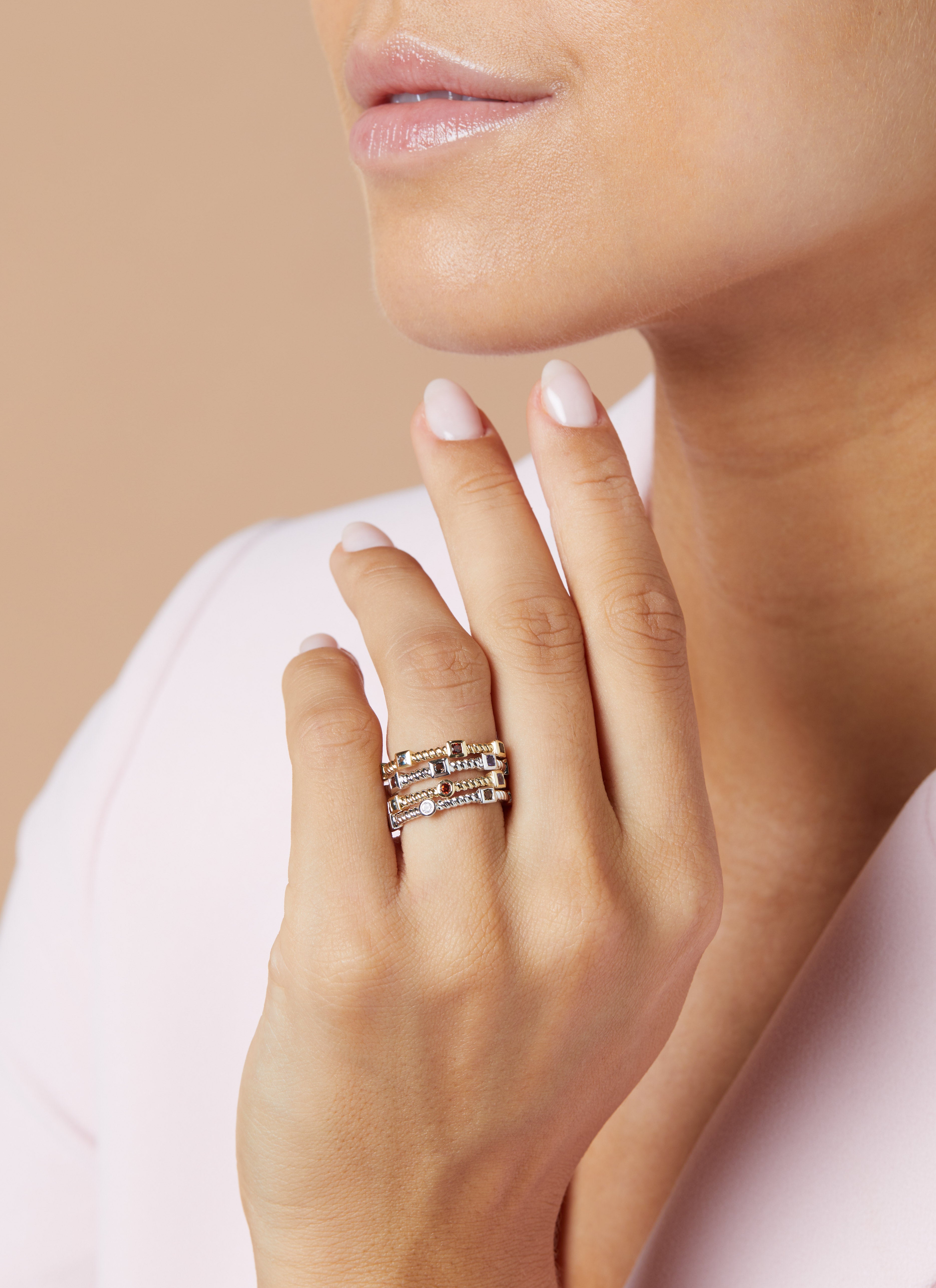 White gold ring, 0.04 ct rose quartz, Ensemble