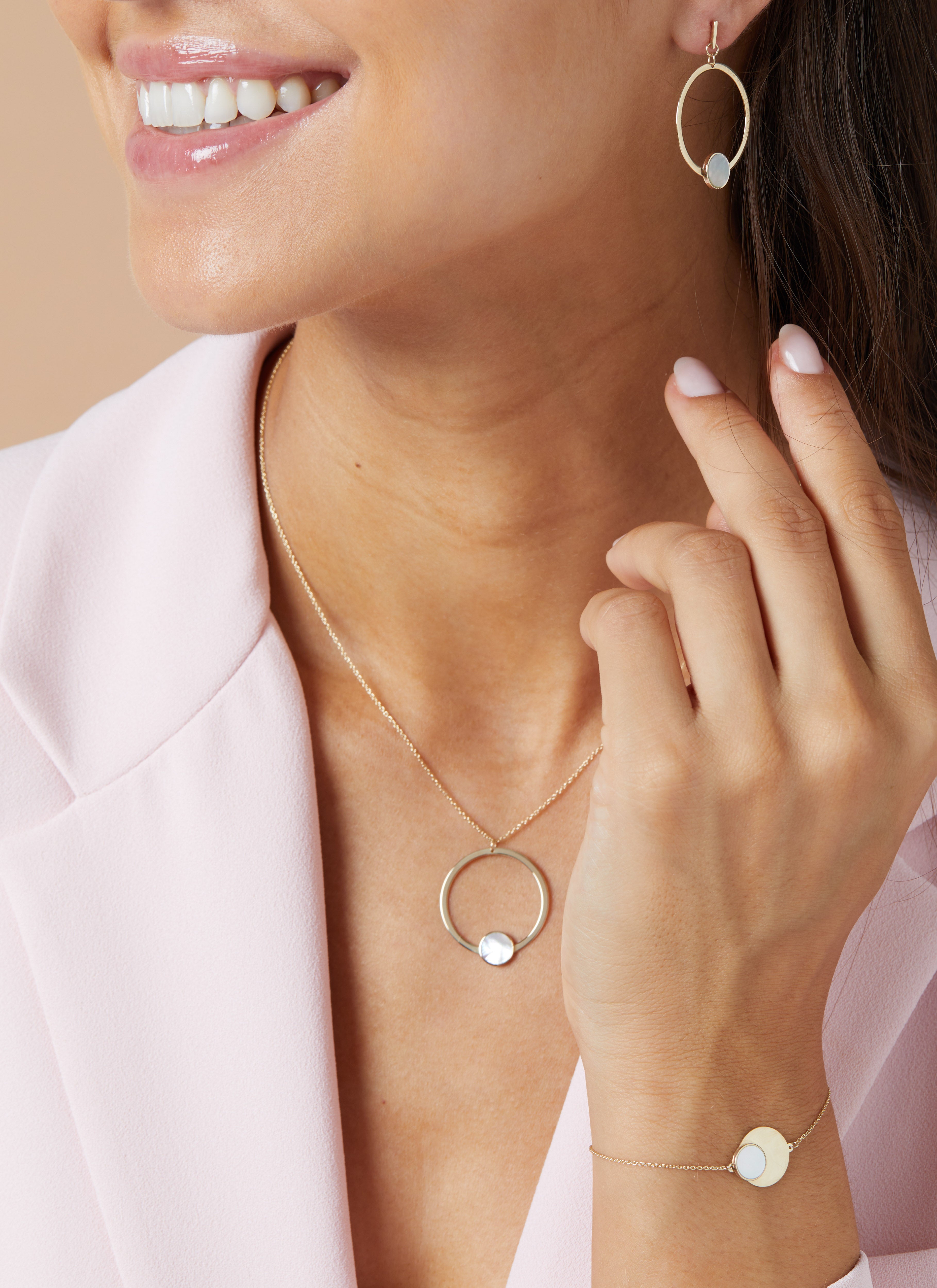 Yellow gold Collier Marigold