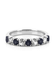 White gold ring, 0.56 ct blue sapphire, ensemble