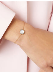 Geelgouden armband, 2.64 ct bergkristal met parelmoer, Velvet