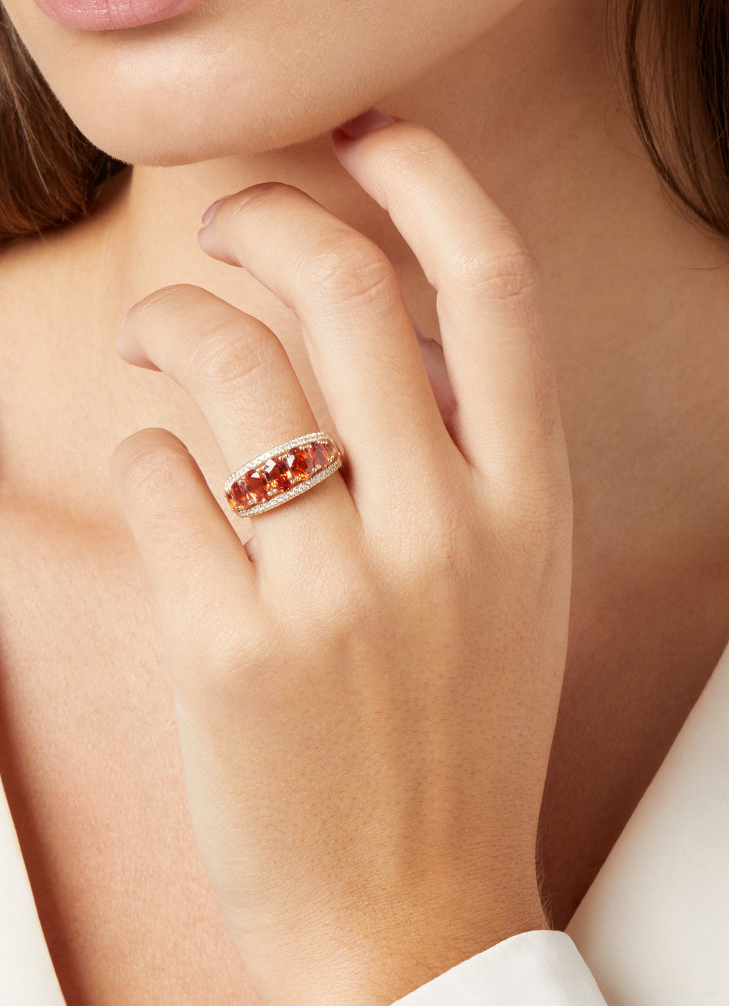 Yellow gold ring, 3.55 ct orange sapphire (edited), Eden