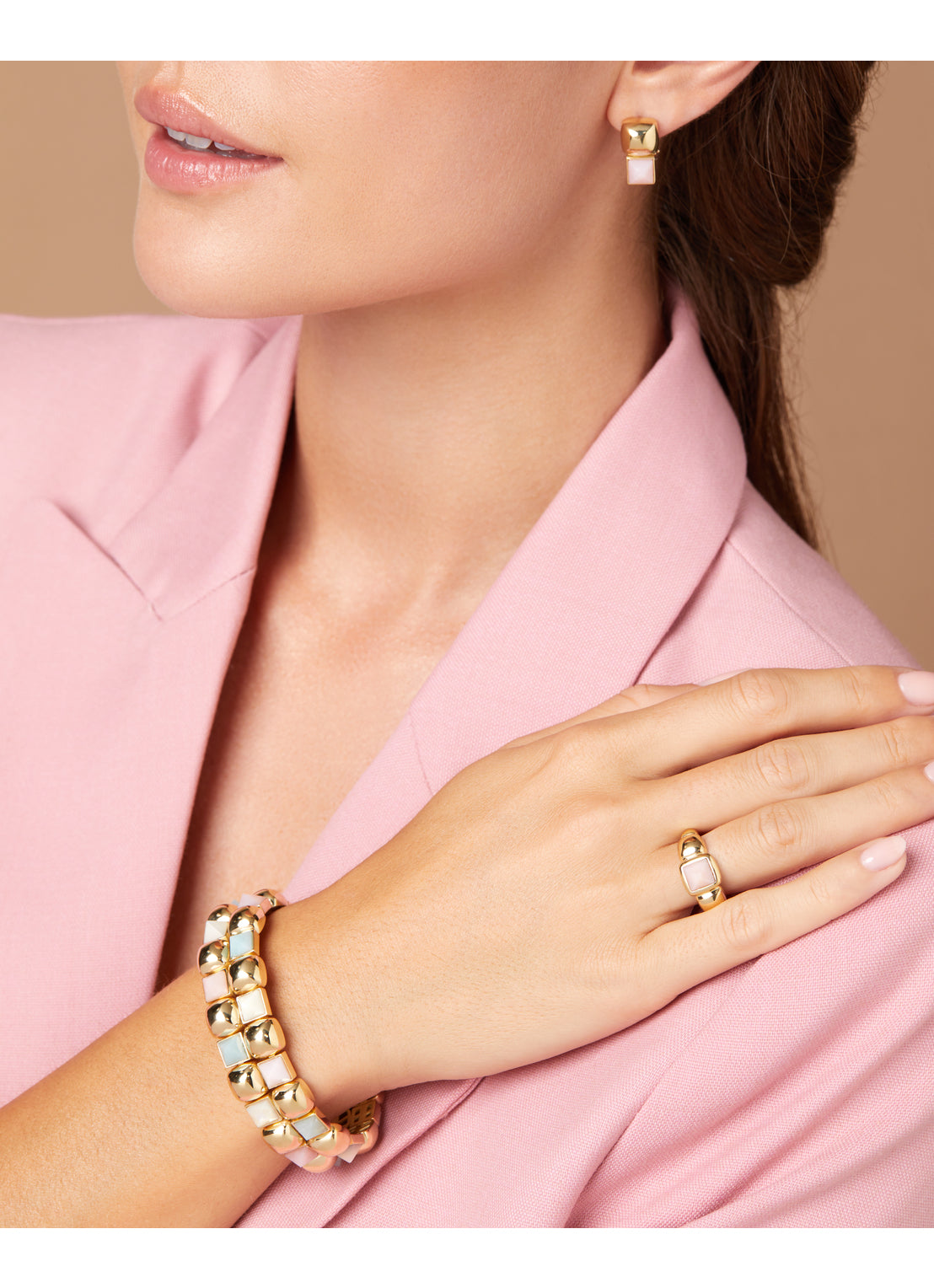 Geelgouden oorsieraden, 2.00 ct opaal, Gallery