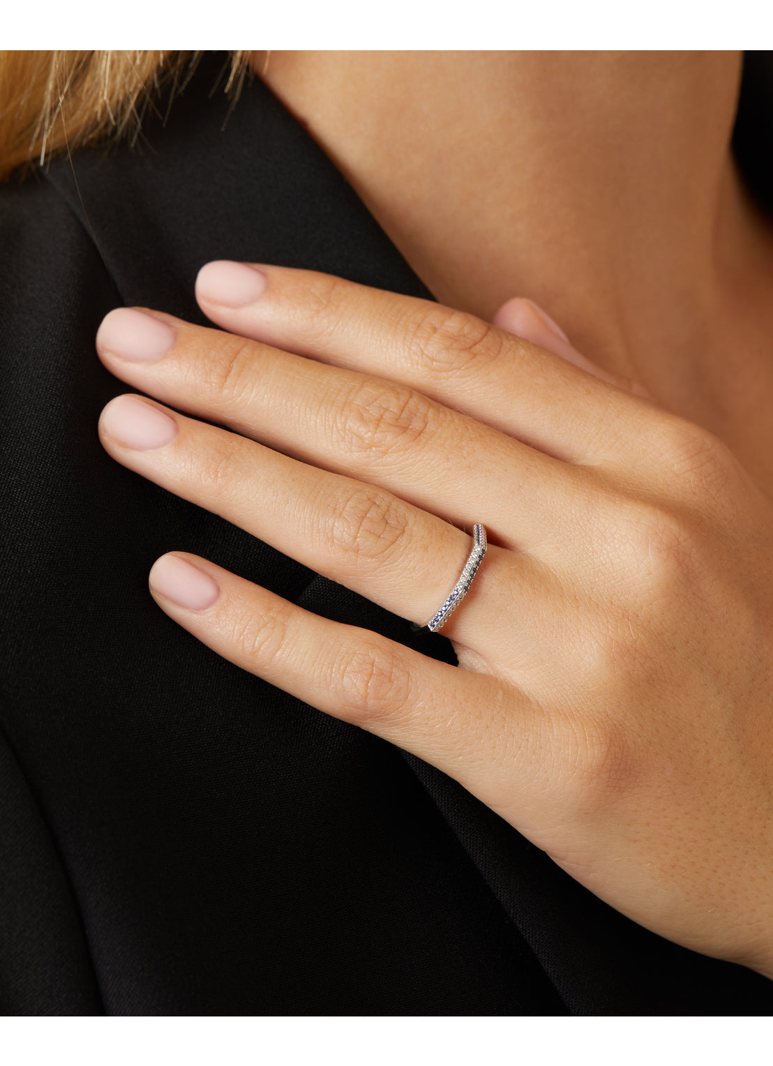 White gold ring, 0.16 ct blue sapphire, Ensemble