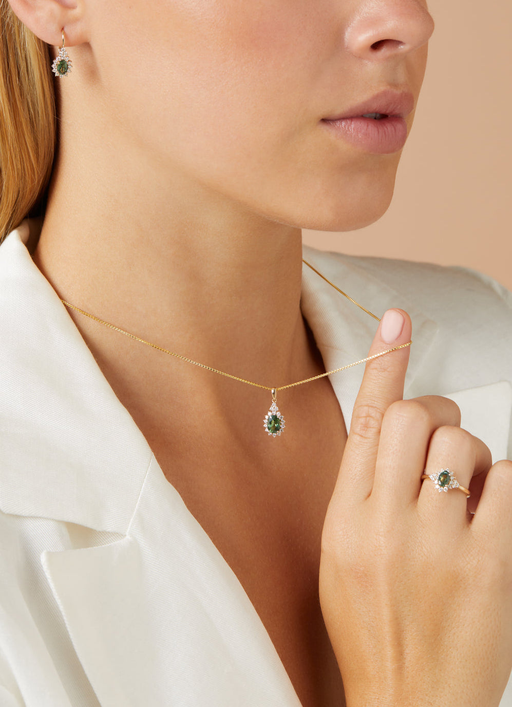 Geelgouden oorsieraden, 1.21 ct groene saffier, Eden