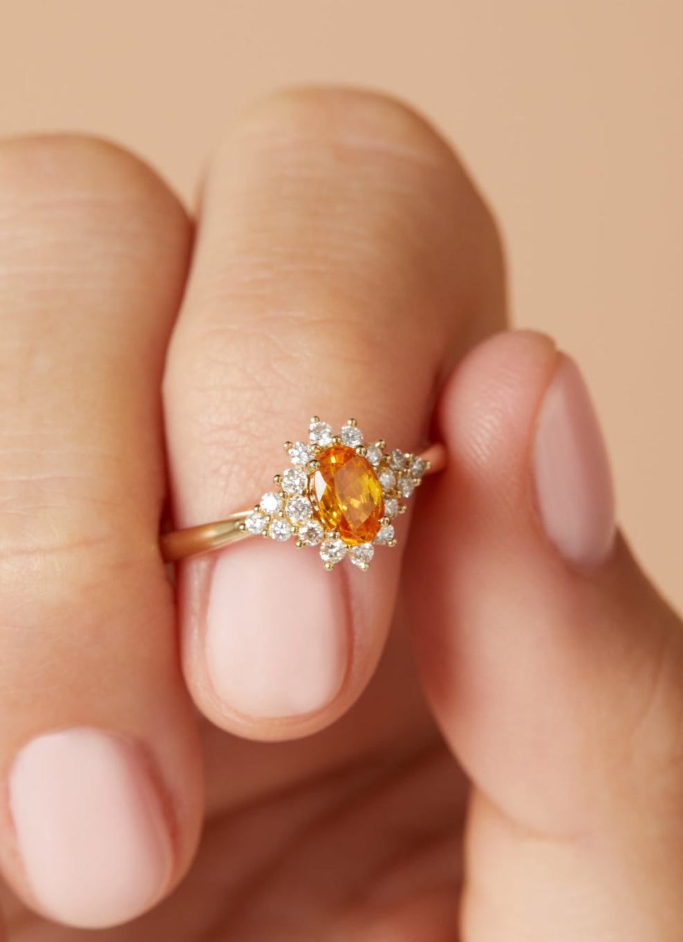 Geelgouden ring, 0.60 ct gele saffier, Eden