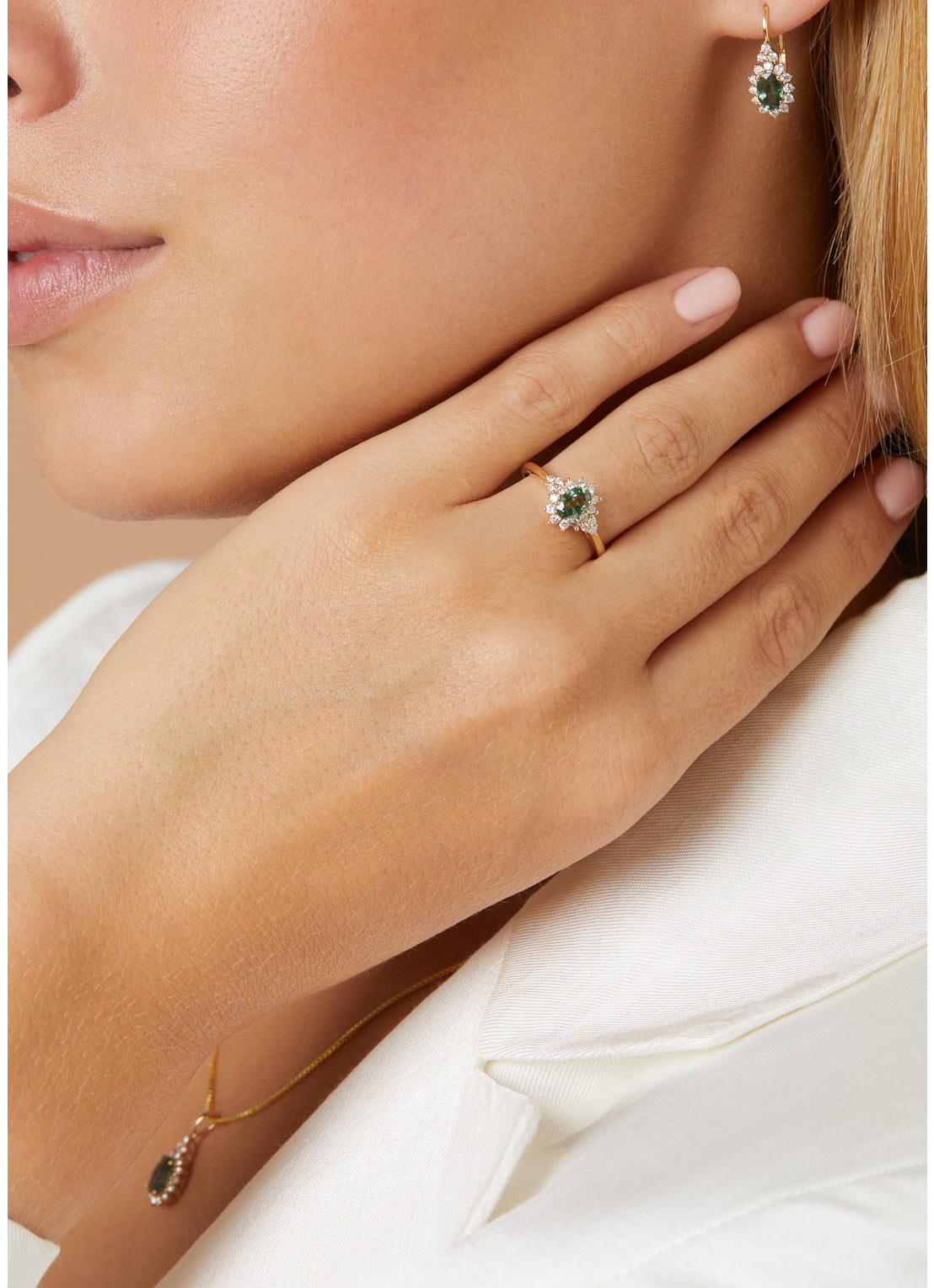 Geelgouden ring, 0.60 ct groene saffier, Eden