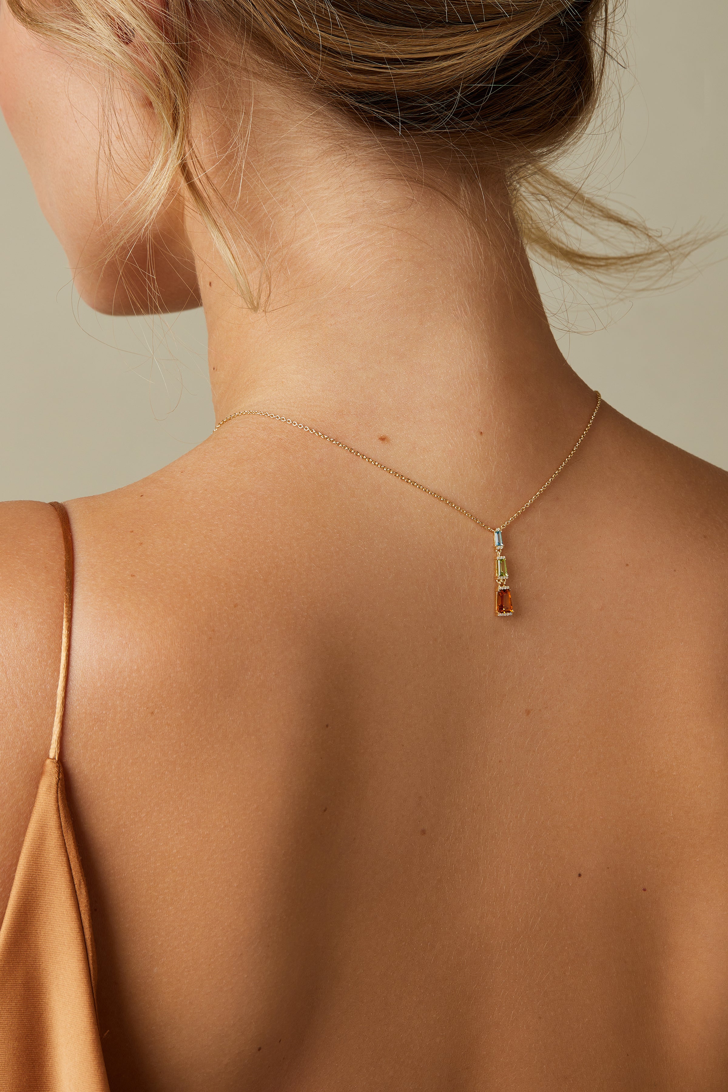 Yellow gold necklace, 0.73 ct citrine, Gallery