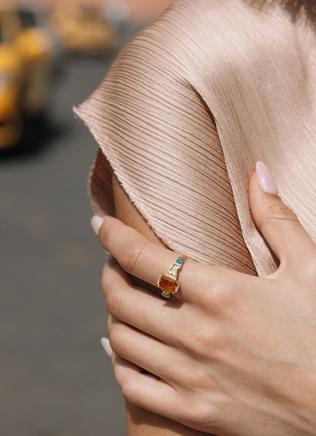 Yellow gold ring, 1.30 ct citrine, Gallery