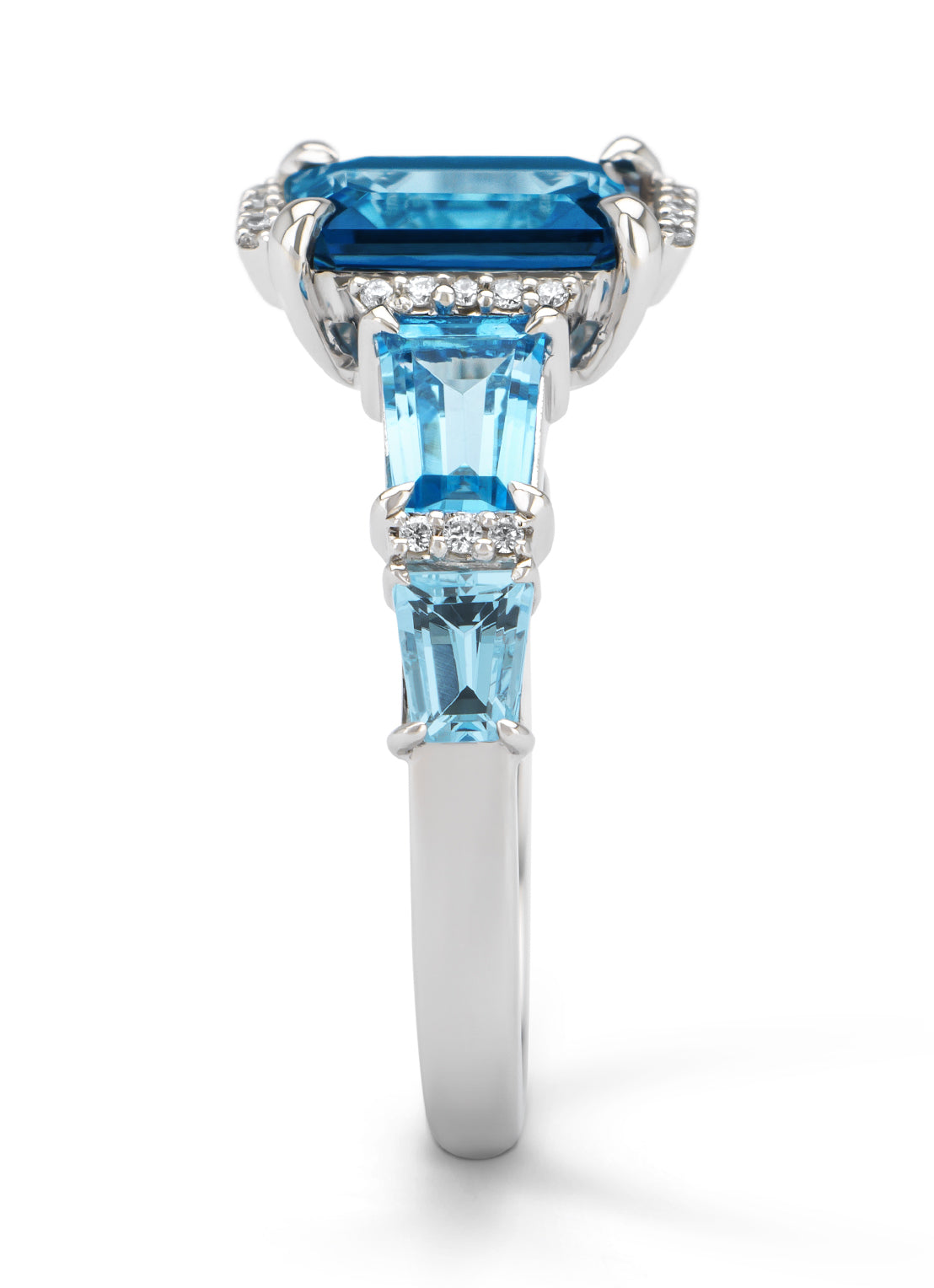 Witgouden ring, 1.76 ct london topaas, Gallery