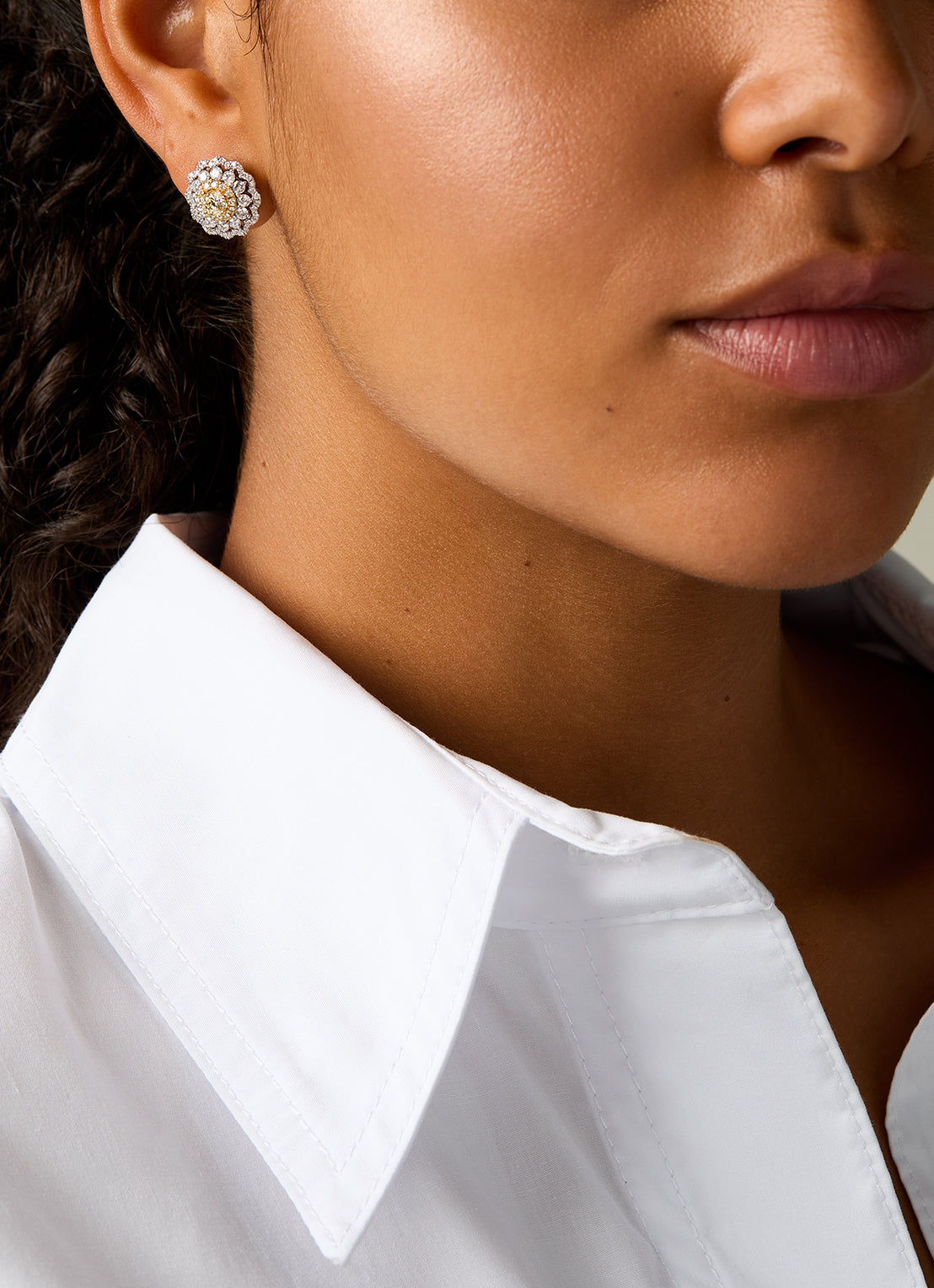 Witgouden oorsieraden, 2.18 ct diamant, Gallery