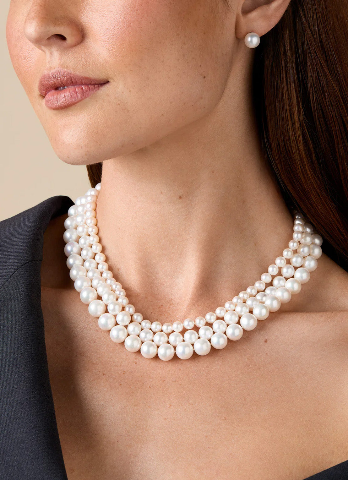 Yellow gold pearl chain rivièra