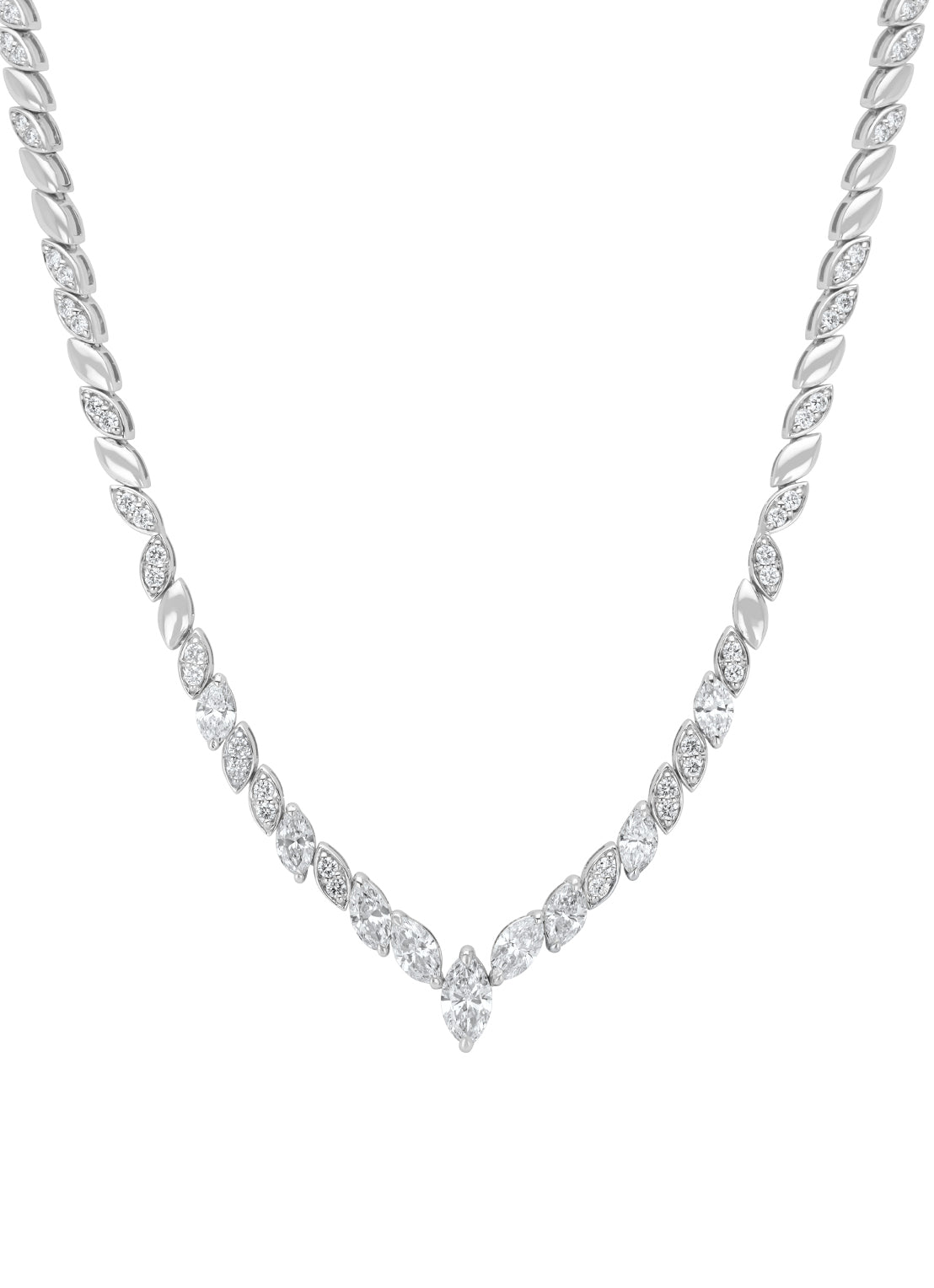 Witgouden collier, 3.59 ct diamant, Gallery
