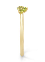 Geelgouden ring, 0.26 ct peridoot, Joy