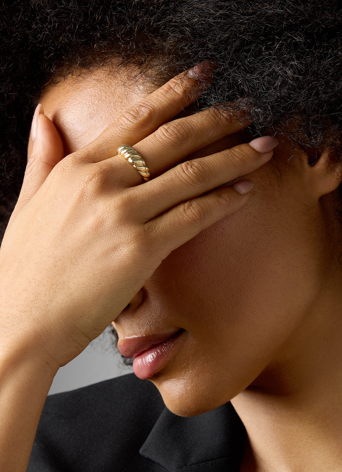 Yellow gold ring timeless treasures