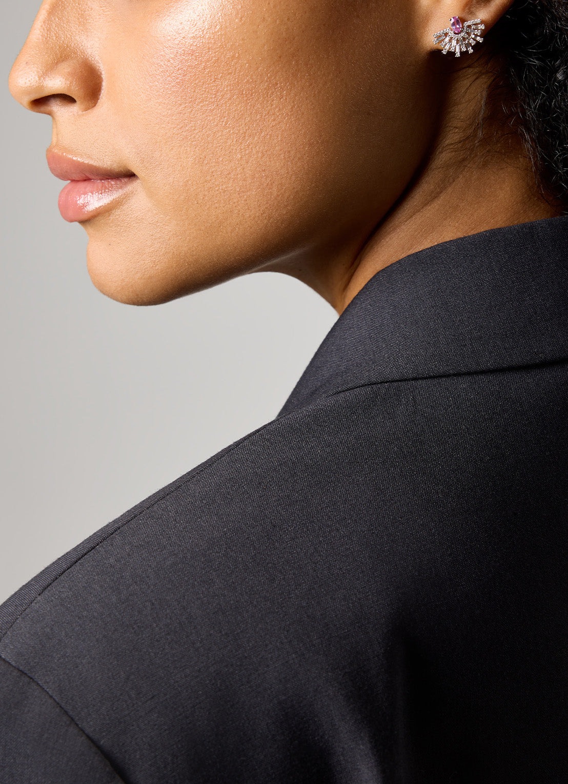 White gold earrings, 0.53 ct pink sapphire, Gallery