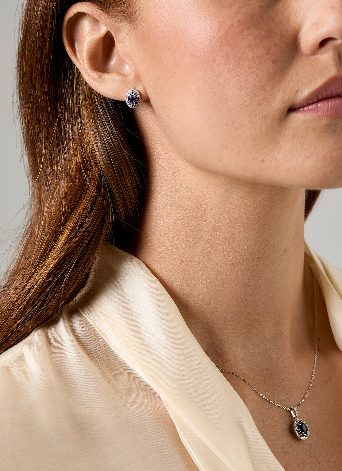 Witgouden hanger, 0.74 ct blauwe saffier, Eden