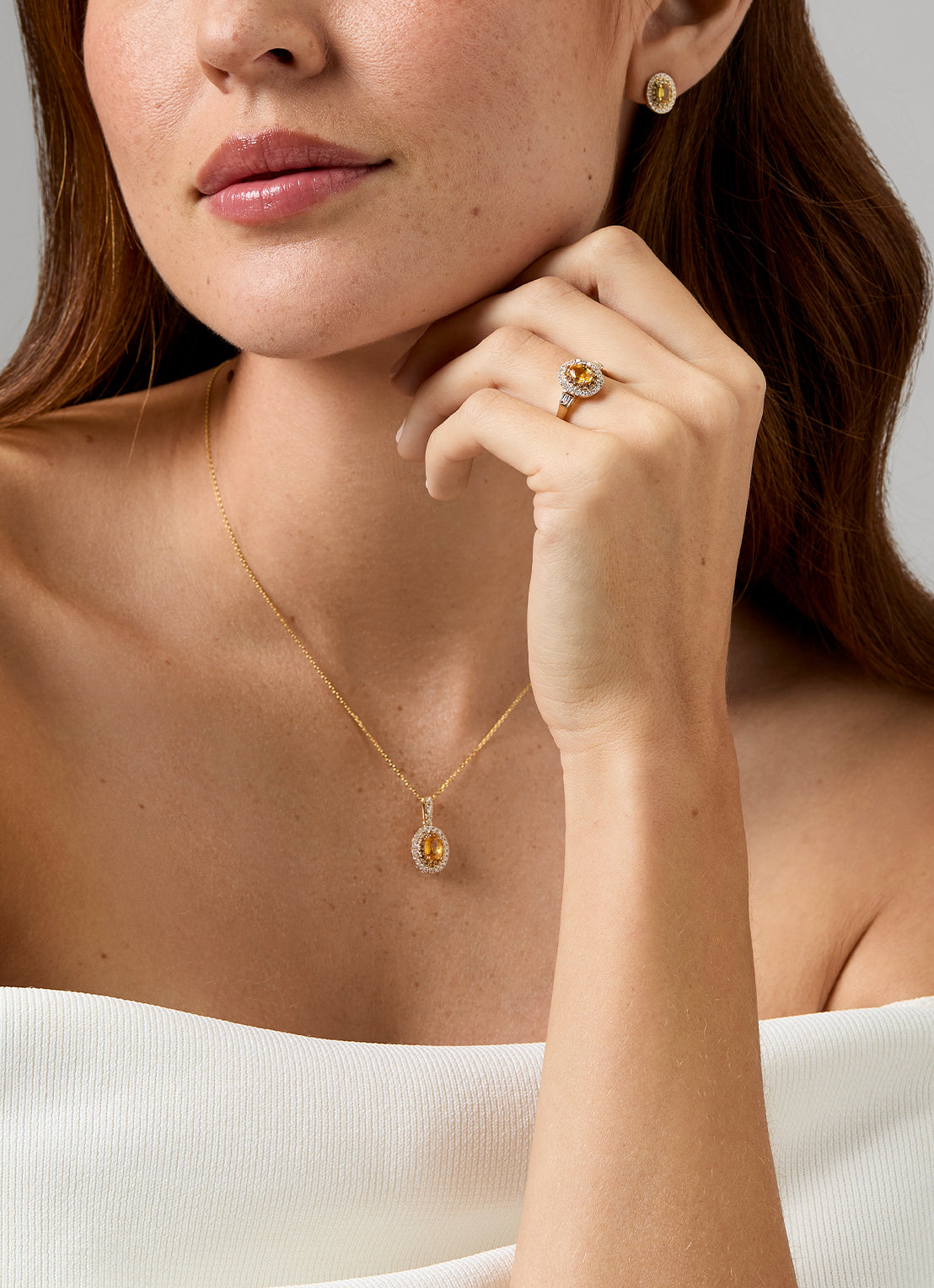 Geelgouden oorsieraden, 0.73 ct gele saffier, Eden