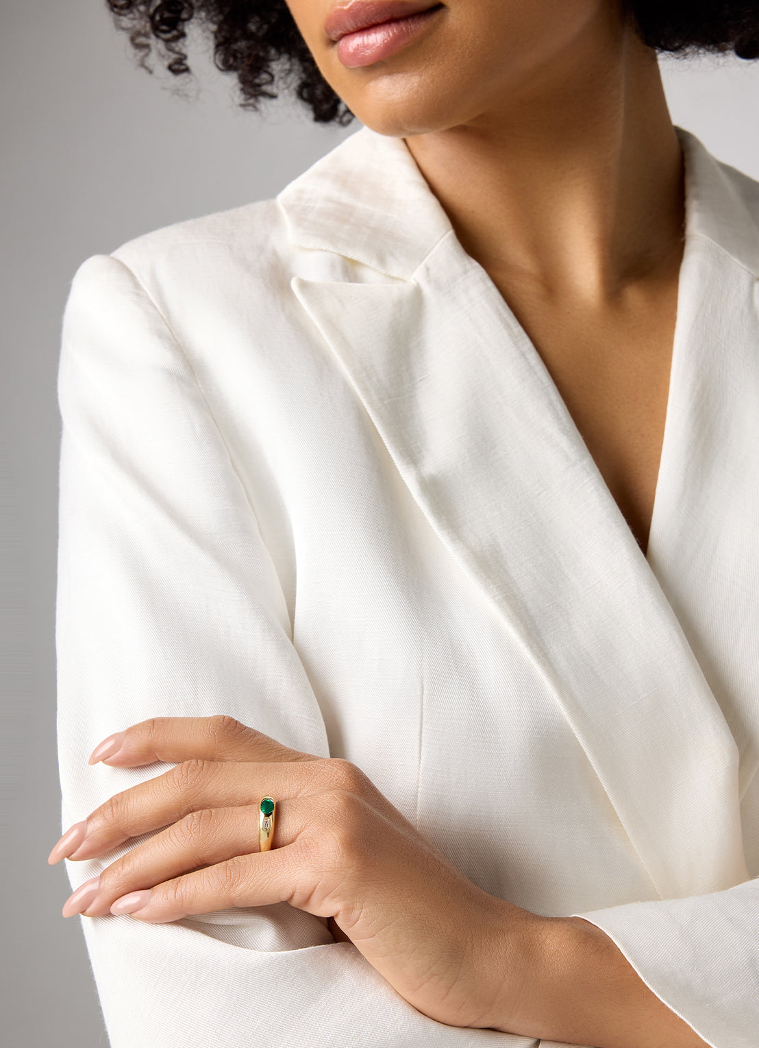 Yellow gold ring, 0.44 ct emerald, BOLD