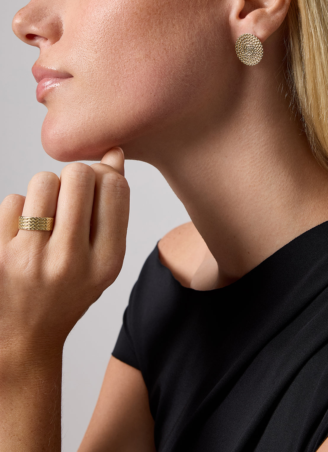 Yellow gold ring Marigold