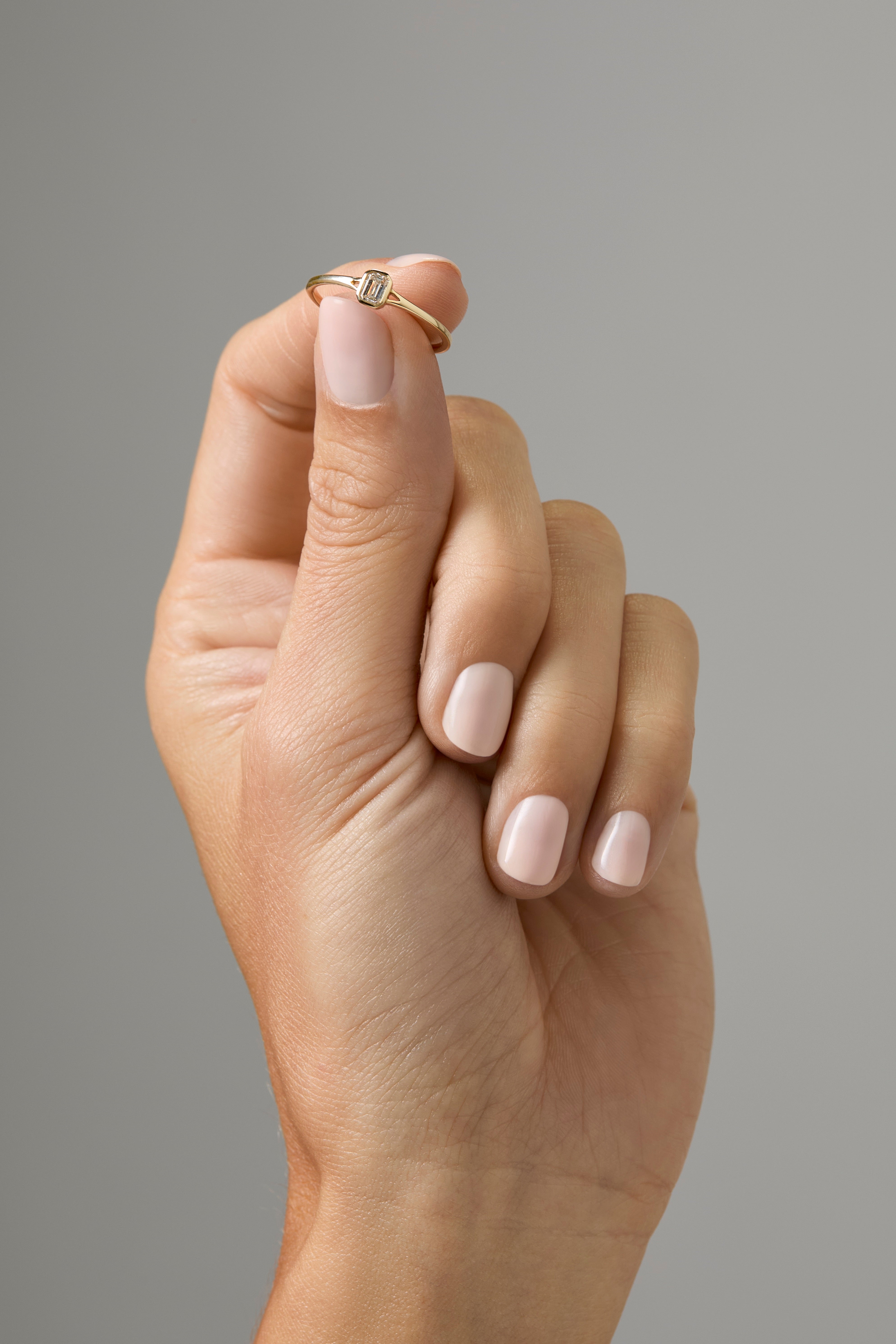 Geelgouden ring, 0.22 ct diamant, Starlight