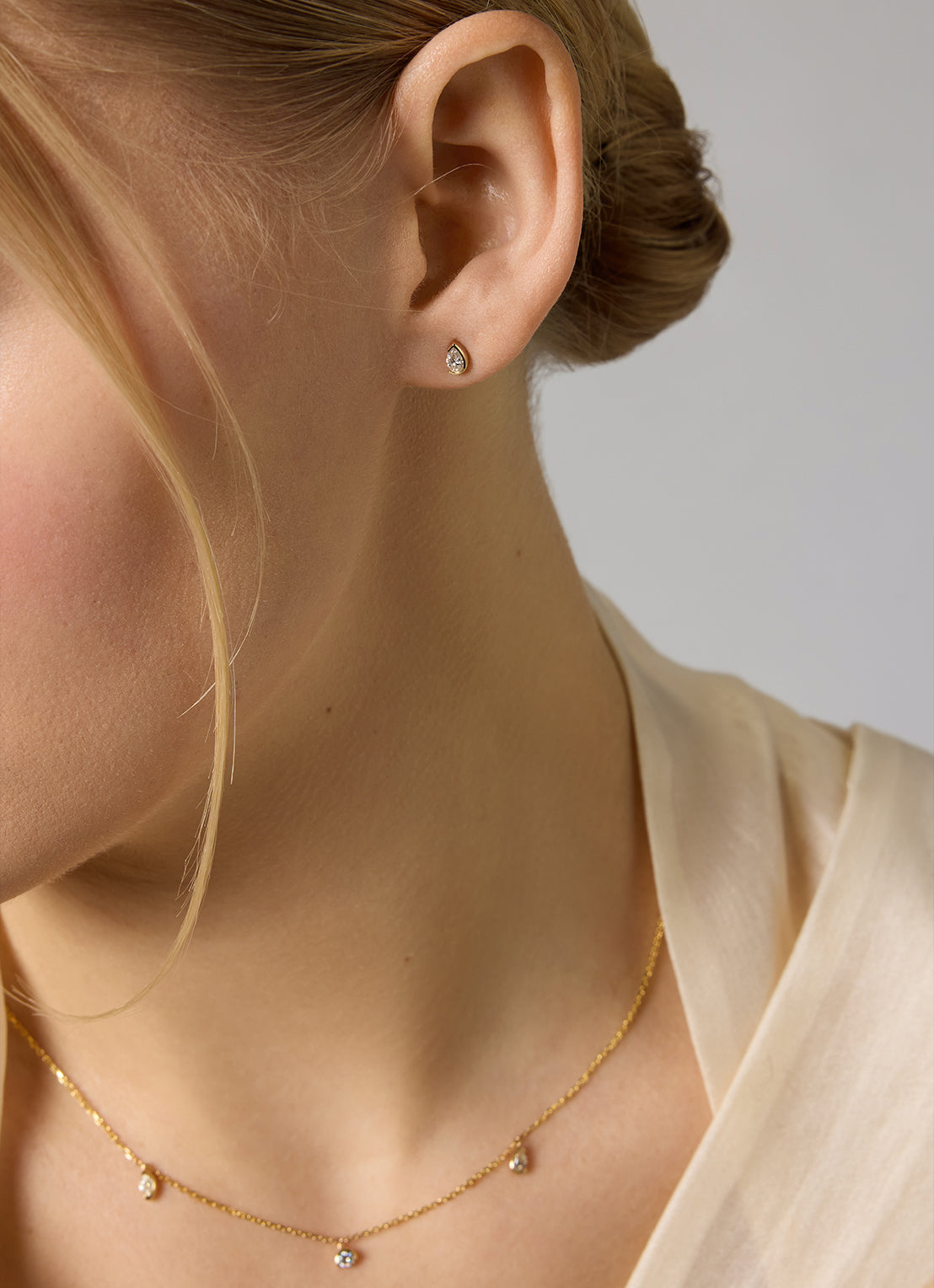 Yellow gold necklace, 0.25 ct diamond, Starlight