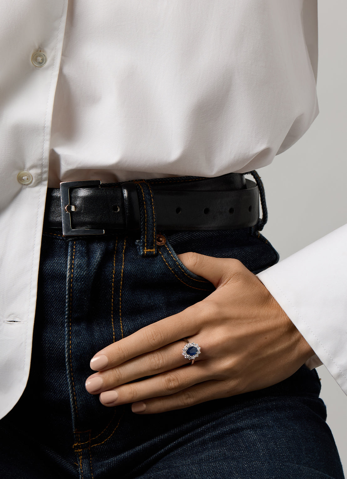 Platina ring, 1.69 ct blauwe saffier, Gallery