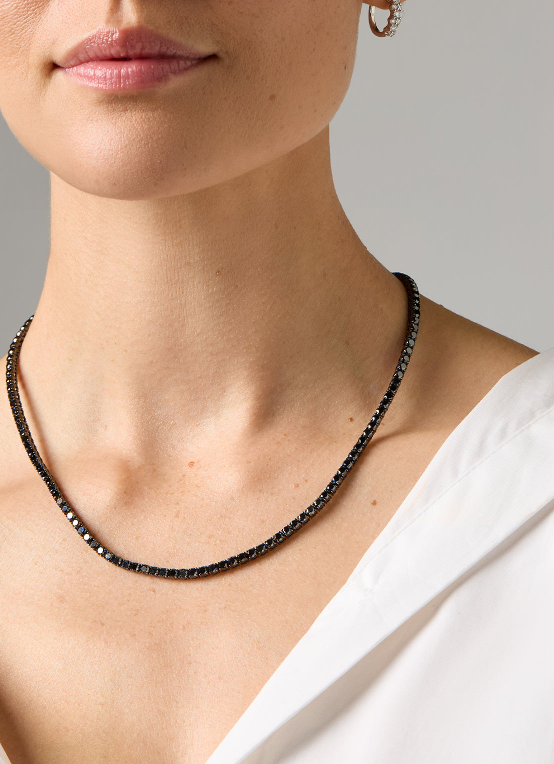 Gouden tennis collier, 17.13 ct zwart diamant, Gallery