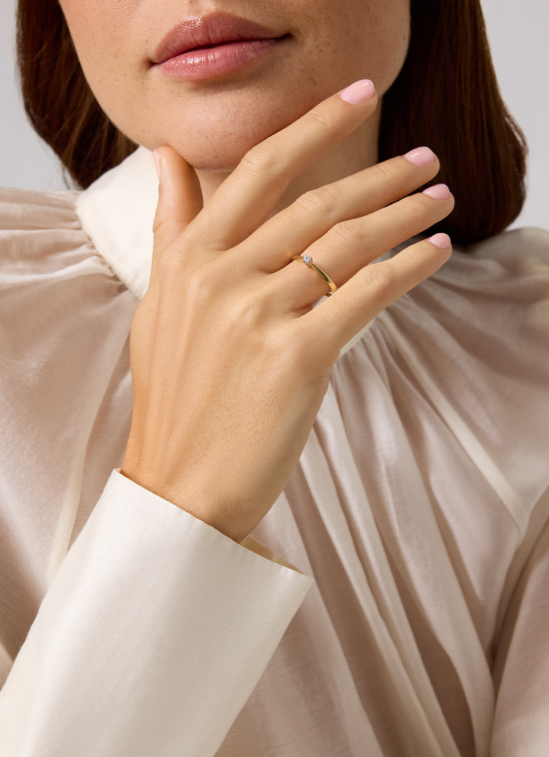 Yellow gold solitary ring, 0.09 ct diamond, Groeibriljant