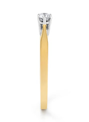 Yellow gold solitary ring, 0.12 ct diamond, Groeibriljant