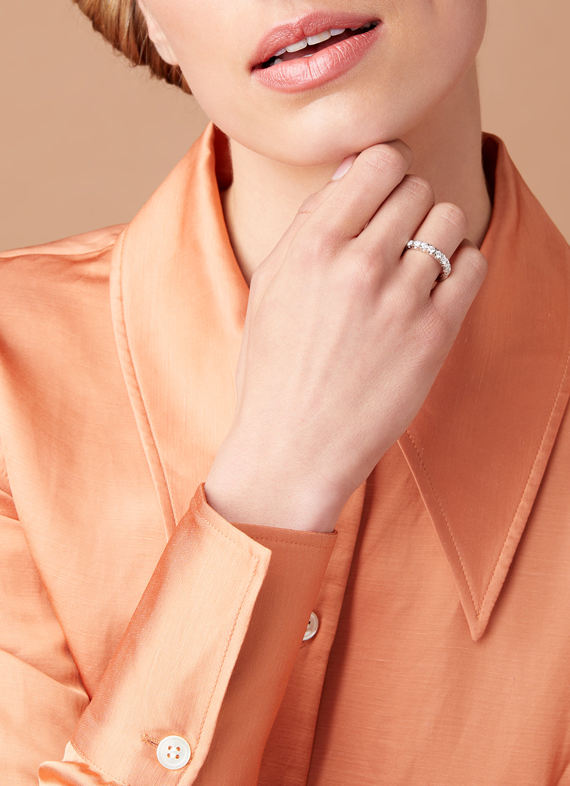 Witgouden alliance ring, 0.77 ct diamant, Groeibriljant