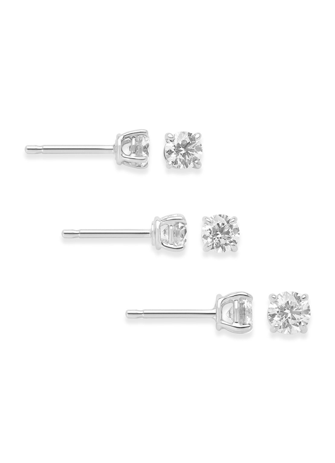 White gold solitary ear plugs, 0.66 ct diamond, Groeibriljant