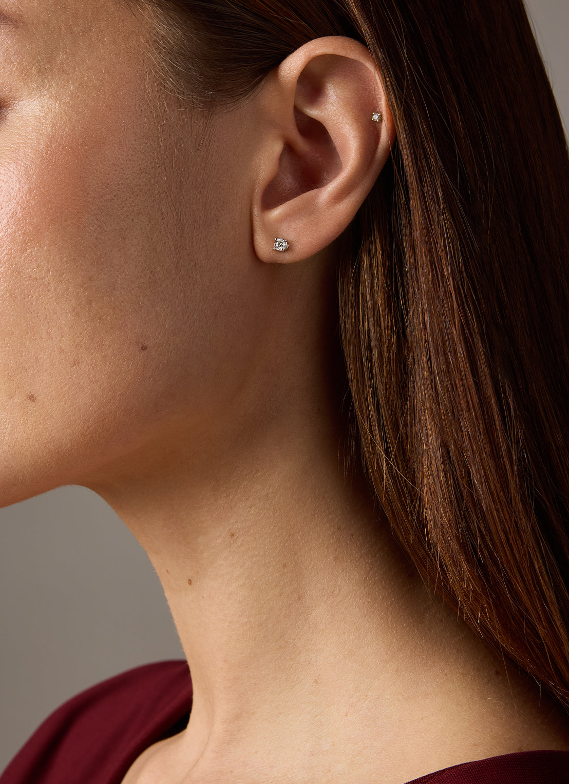 Geelgouden solitair oorstekers, 0.22 ct diamant, Groeibriljant