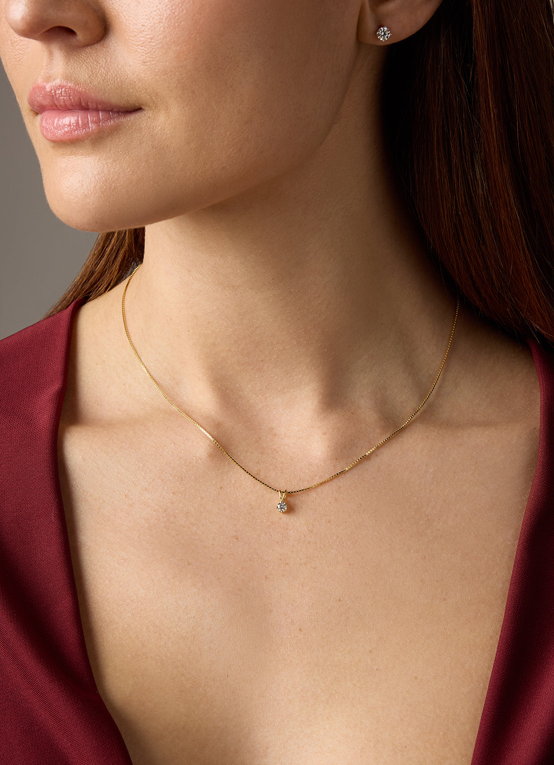 Yellow gold pendant, 0.13 ct diamond, Groeibriljant